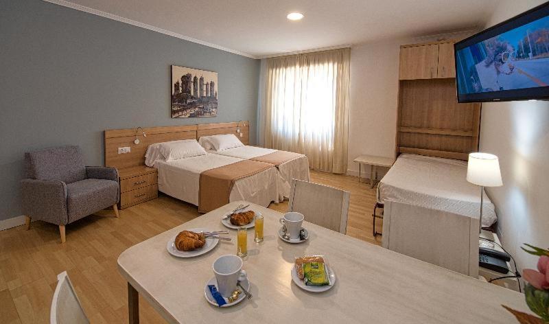 Hotel Apartamentos Dabarca Pontevedra Camera foto